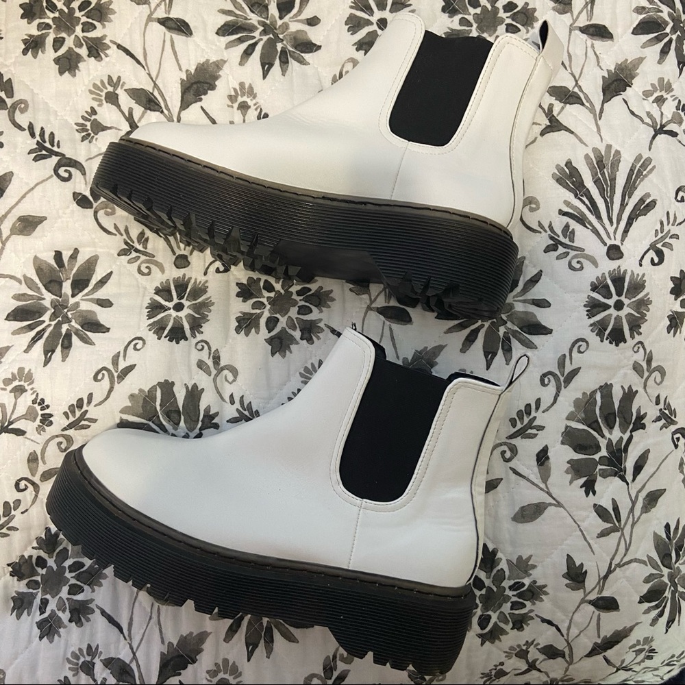 Platform White Boots
